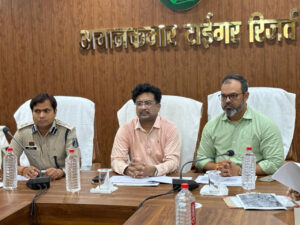 प्रमुख सचिव बोरा अचानकमार क्षेत्र का किया दौरा, एटीआर और खुड़िया में पर्यटन को बढ़ावा देने और युवाओं के कौशल उन्नयन पर दिया जोर…