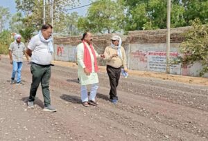 उप मुख्यमंत्री अरुण साव ने निर्माणाधीन सड़क का किया निरीक्षण…..